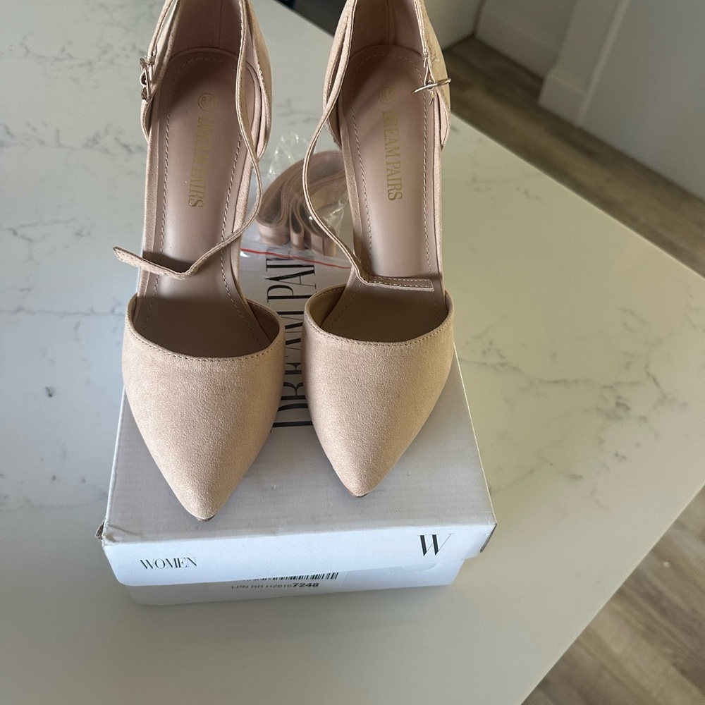 Dream Pairs Nude Pointed Toe Heels